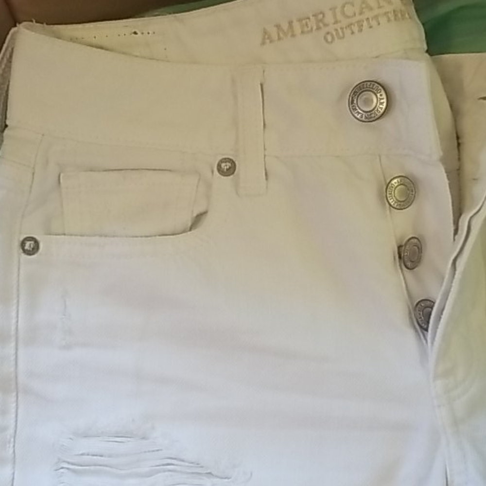 American Eagle Tomgirl distressed jeans